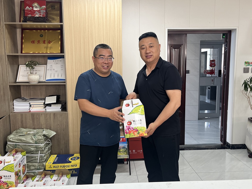甘肃信合工程设计有限公司工会委员会 为员工发放夏日高温福利