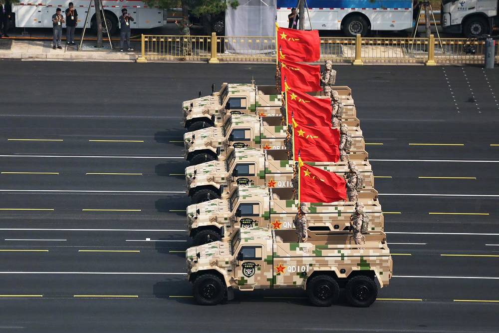 甘肃信合工程设计有限公司组织集体观看阅兵仪式，威武之师激励奋发之志